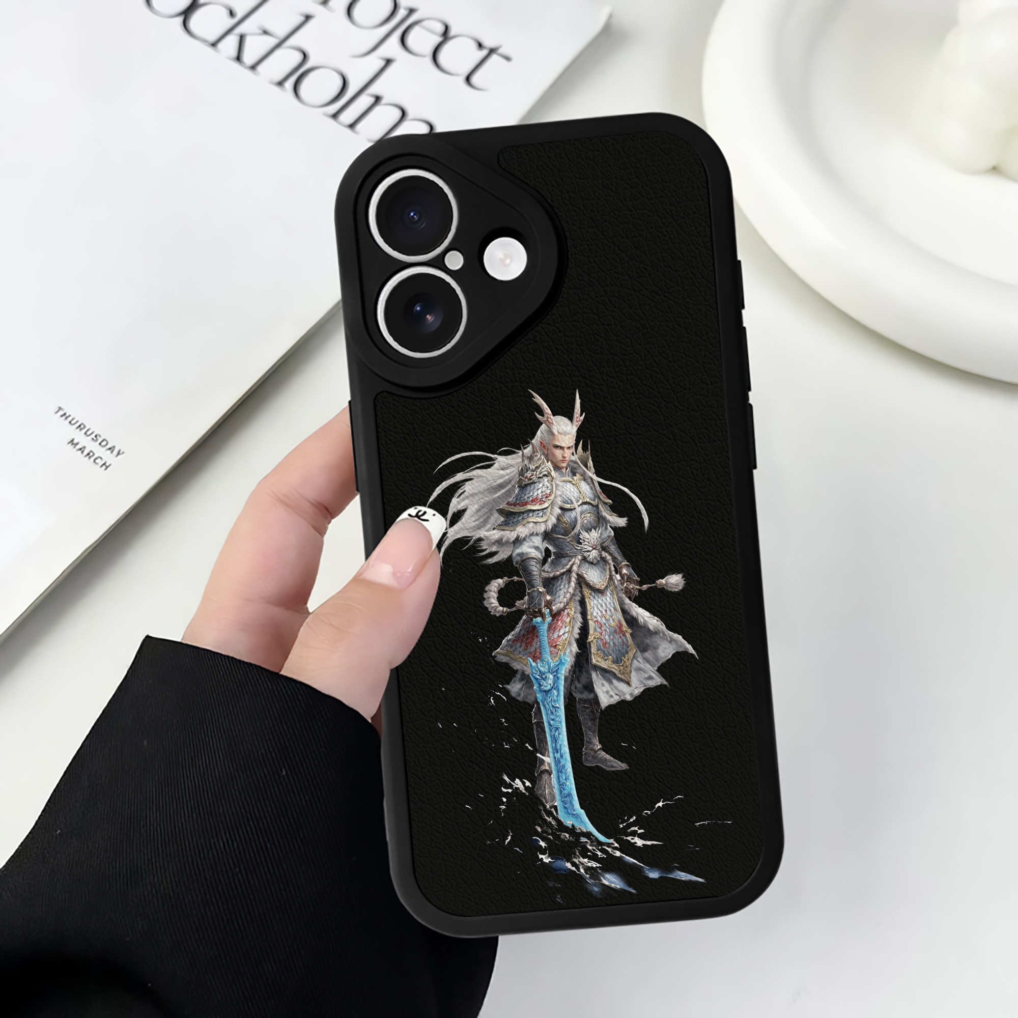 （画像用） Ne Zha 2 ナタ 魔童の大暴れ 【iPhone 16シリーズ対応】シリコンスマホケース（レザー調） 材質：シリコン